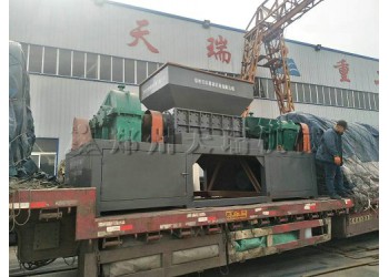 天瑞機(jī)械撕碎機(jī)廢舊物處理的方法
