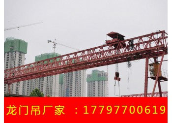 山東東營(yíng)龍門起重機(jī)廠家A型吊鉤門式起重機(jī)