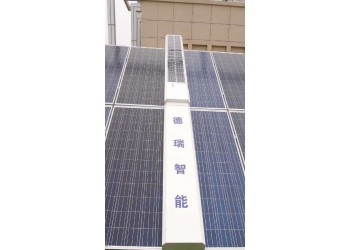 西北地區(qū)供應新能源-德瑞光伏板清掃機器
