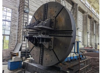 廣州機(jī)床廠產(chǎn)4米落地車(chē)床卡盤(pán)直徑3米