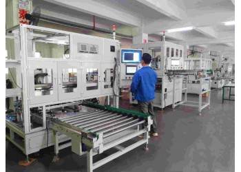 動(dòng)力鋼殼鋁殼電池包膜貼膜機(jī)
